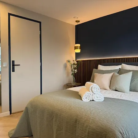 The Glamorous Chic Garden View R4 Appartement