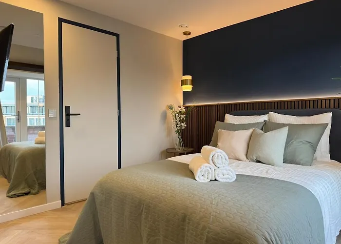 The Glamorous Chic Garden View R4 Apartman